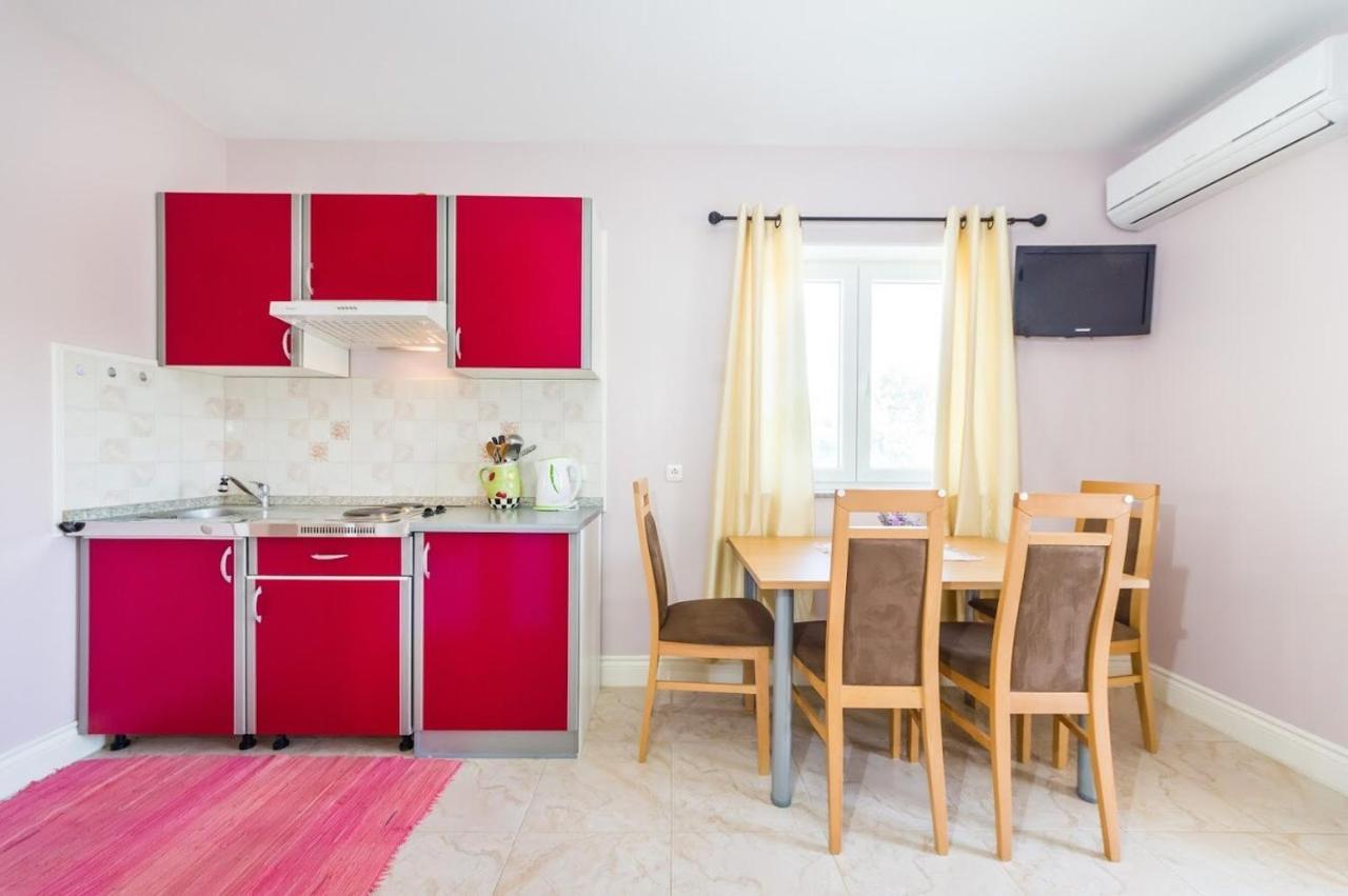Apartments With A Parking Space Zaton, Zadar - 15000 자톤 외부 사진