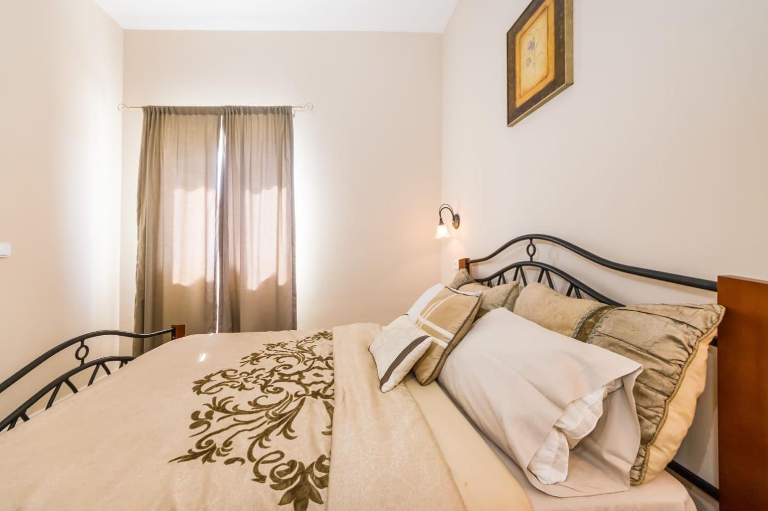 Apartments With A Parking Space Zaton, Zadar - 15000 자톤 객실 사진