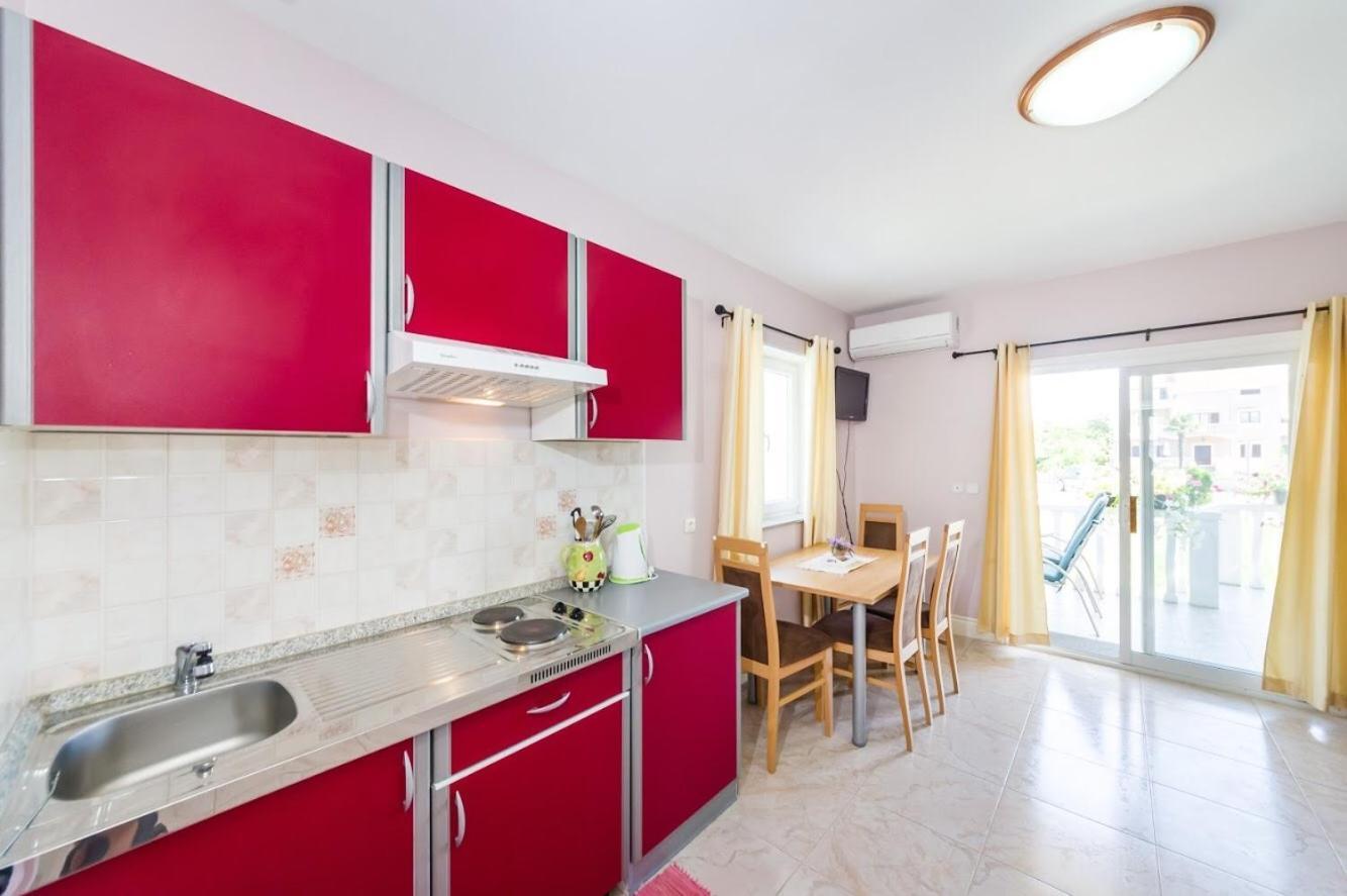Apartments With A Parking Space Zaton, Zadar - 15000 자톤 객실 사진